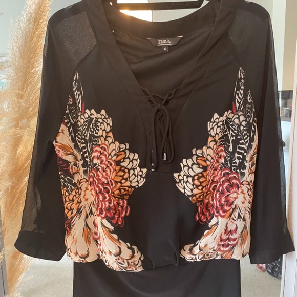 Black blouse with floral pattern - Picture 1 of 2
